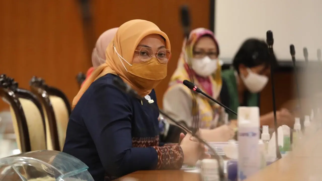Menaker Ida Fauziah