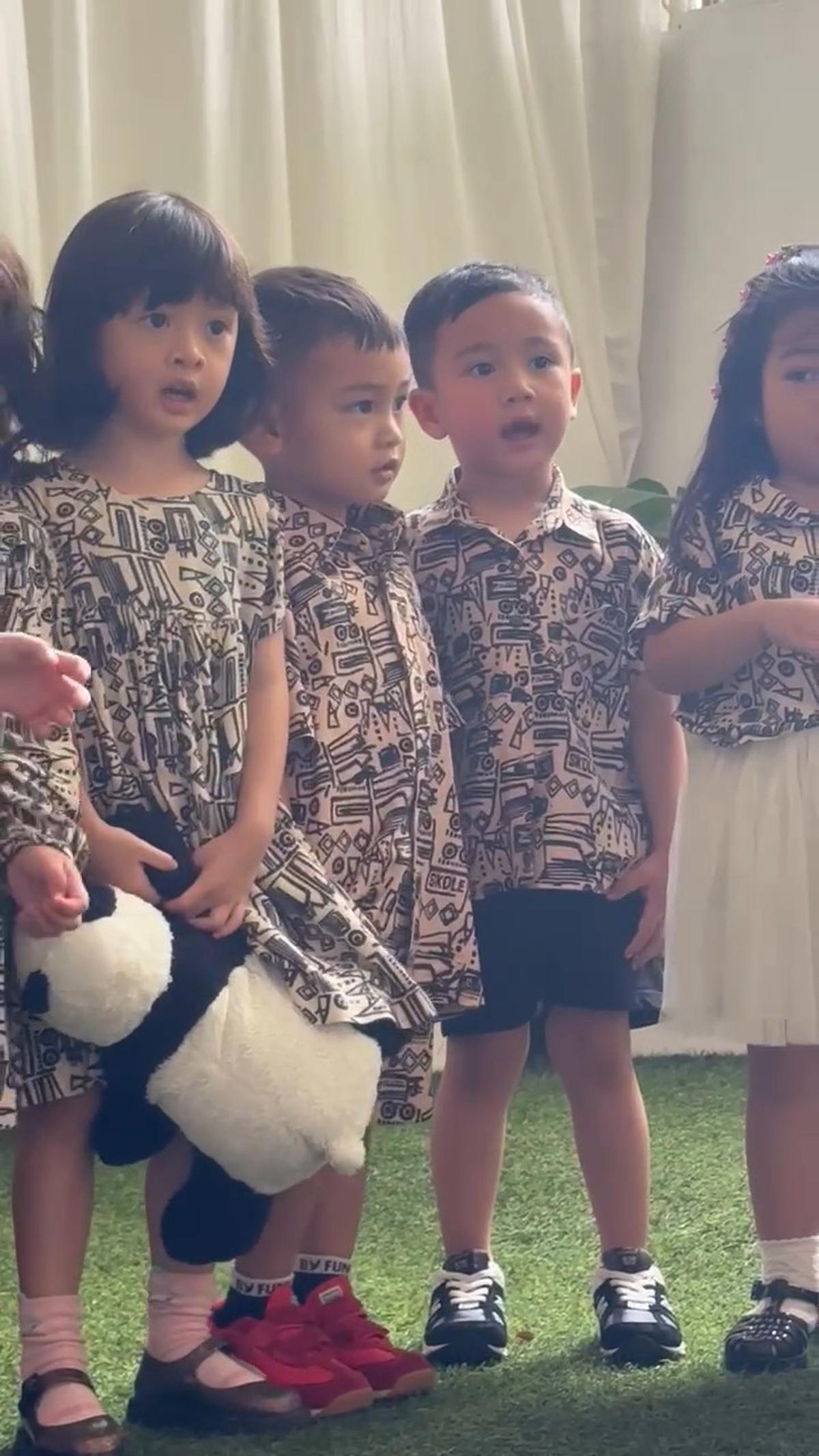 Momen Gemas Rayyanza saat Nyanyi Bareng Teman Sekelas ini Bikin Gemas