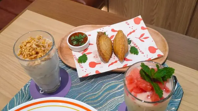 Menyantap Menu Ramadan di Restoran Kari Curry Up, dari Gulai Curry sampai Minuman Unik dengan Rasa Herbal.  (Liputan6.com/Henry)
