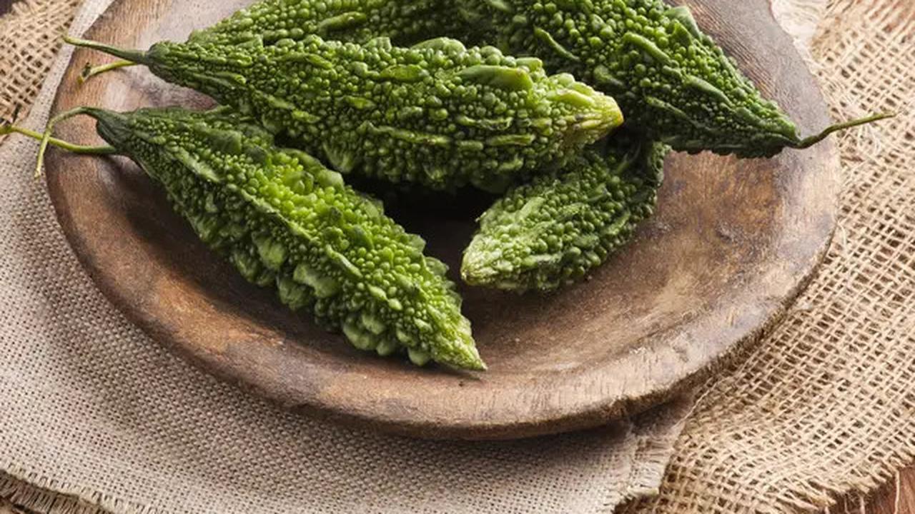 Hilangkan Rasa Pahit pada Pare Tanpa Garam, Cukup Pakai Satu Bahan Dapur Ini!