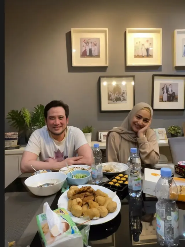 Potret Ruang Makan di Rumah Tengku Firmansyah dan Cindy Fatika Sari