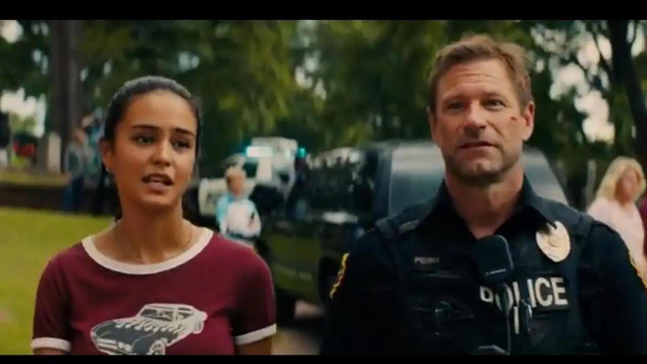 Adegan film Line of Duty (Foto: Saban Films via IMDB.com)