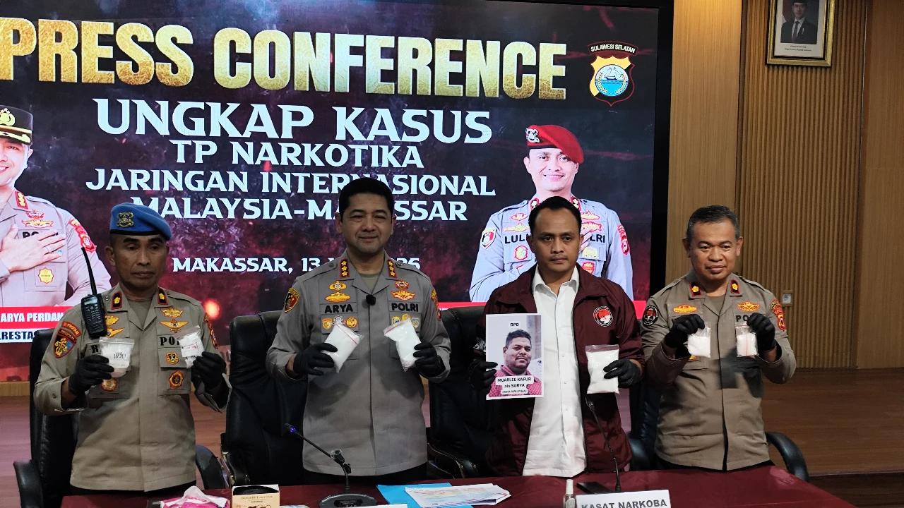 Akal Bulus Bandar Narkoba Lolos Pemeriksaan di 2 Bandara, Simpan 1,45 Kg Sabu di Sabuk Selundupkan Masuk Makassar