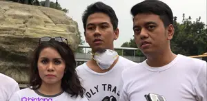 Kakak drumer band 'Geisha', menjadi korban dampak asap di Riau. Aan menceritakan bahwa kakaknya yang sedang hamil tiga bulan, keguguran akibat infeksi yang disebabkan oleh asap di Riau.