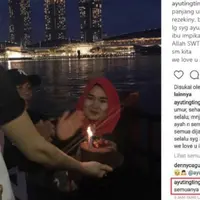 Ada yang ketawa, ada yang bully, tapi ada juga yang bela. Yah begitulah hidup seorang Ayu Ting Ting