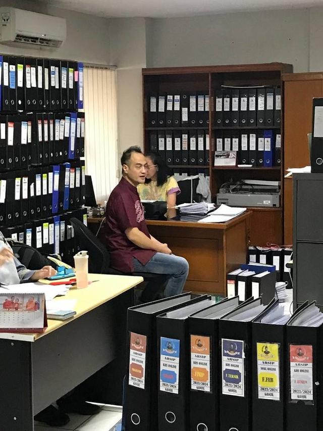 Ferry Irawan Jadi Mahasiswa Hukum