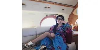 Gaya Selebriti Dalam Jet Pribadi Mewah