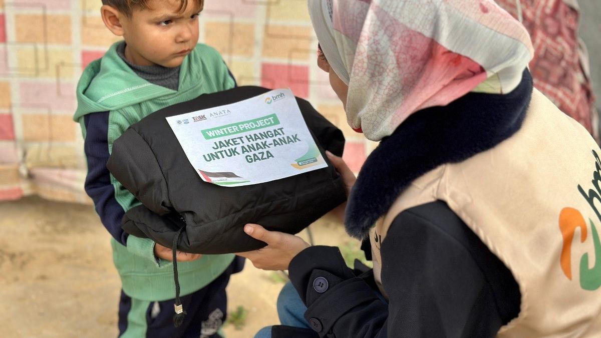 Jaket untuk Anak-anak Gaza Palestina, Penghangat Sederhana di Tengah Musim Dingin Ekstrem