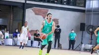 Denny Sumargo ikut pertandingan bola basket bareng ODGJ (IST)