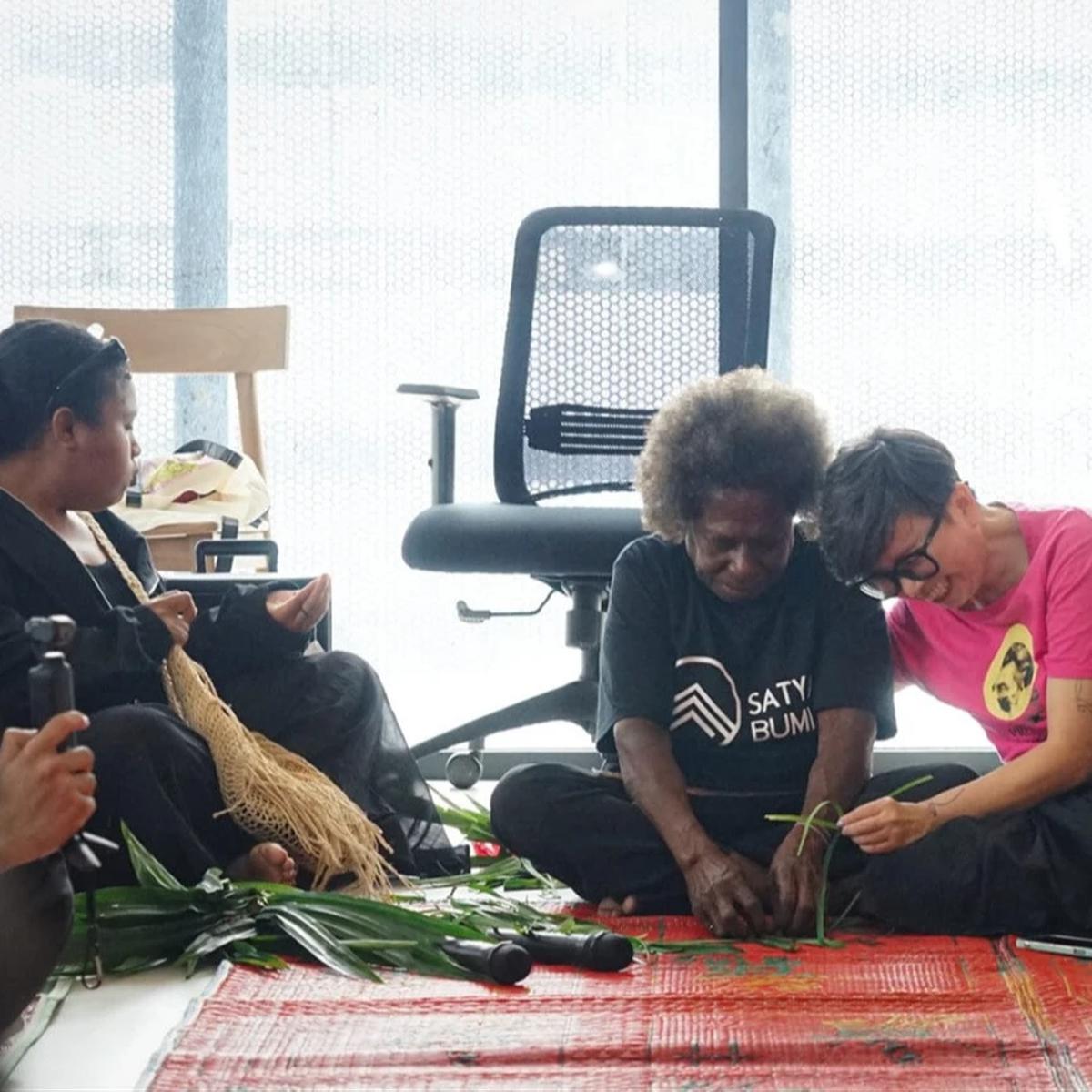 Suara Perempuan Menjaga Lingkungan Papua