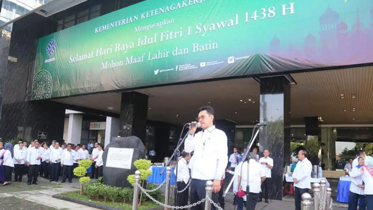 Festival Jajanan Tradisional Meriahkan Halal Bihalal Kemnaker