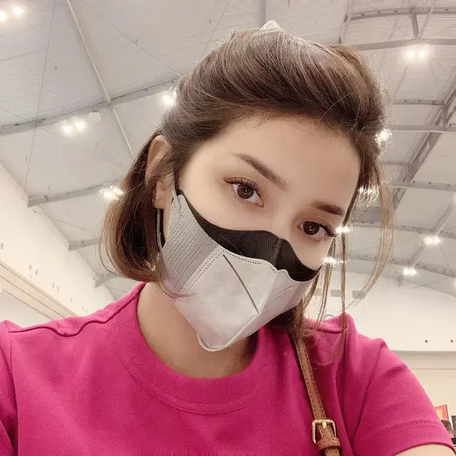 6 Potret Gaya Rambut Baru Rosiana Dewi, Tampil Menawan Saat Hamil