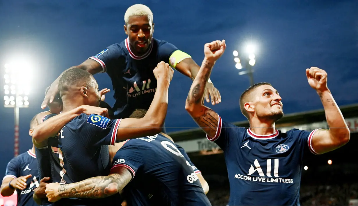 Paris Saint-Germain (PSG) masih manjaga tren positif mereka dengan meraih kemenangan di Liga Prancis 2021/2022. Kali ini yang menjadi korbanya adalah Brest. (Foto: AFP/Loic Venance)