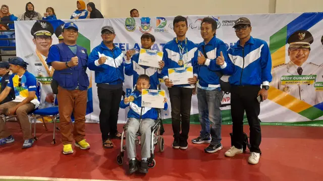Kenalan dengan Kenzie Aqila, Bocah Disabilitas Peraih Medali Emas Peparpeda Jabar 2023. Foto: Dok pribadi.