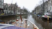 Amsterdam uji perahu listrik autonomous (Autoblog)