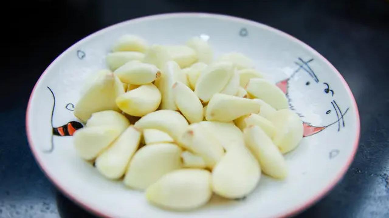 Cara Mengatasi Kuku Berjamur dengan Bawang Putih