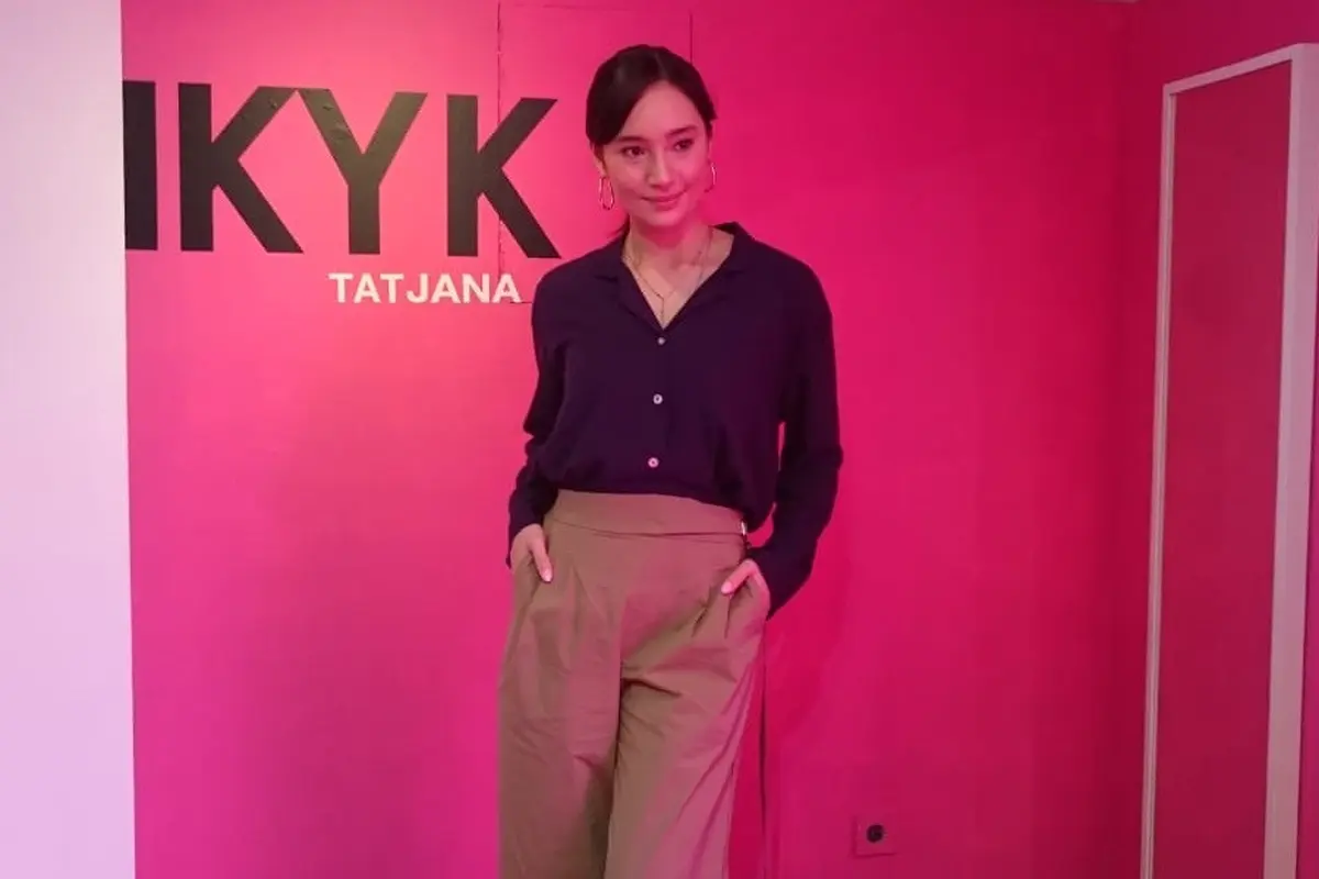 Fashion gaya Korea dari IKYK dan Tatjana Saphira