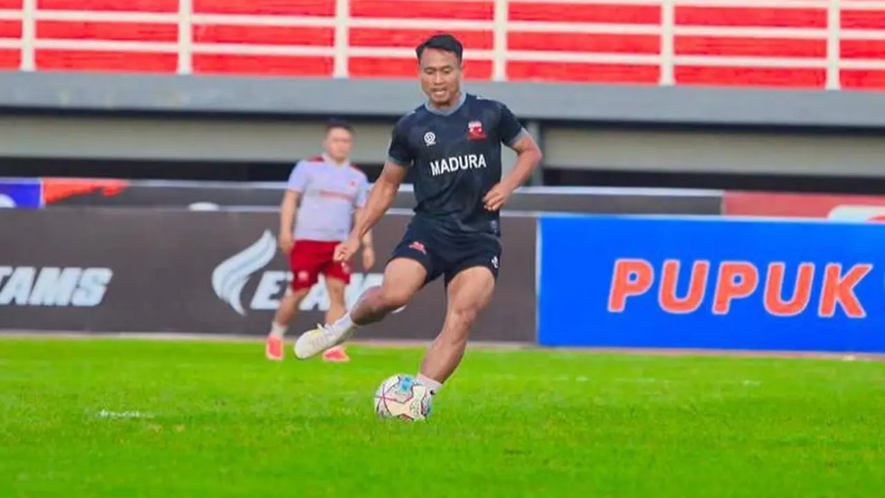 Gelandang Madura United, Ricki Ariansyah.