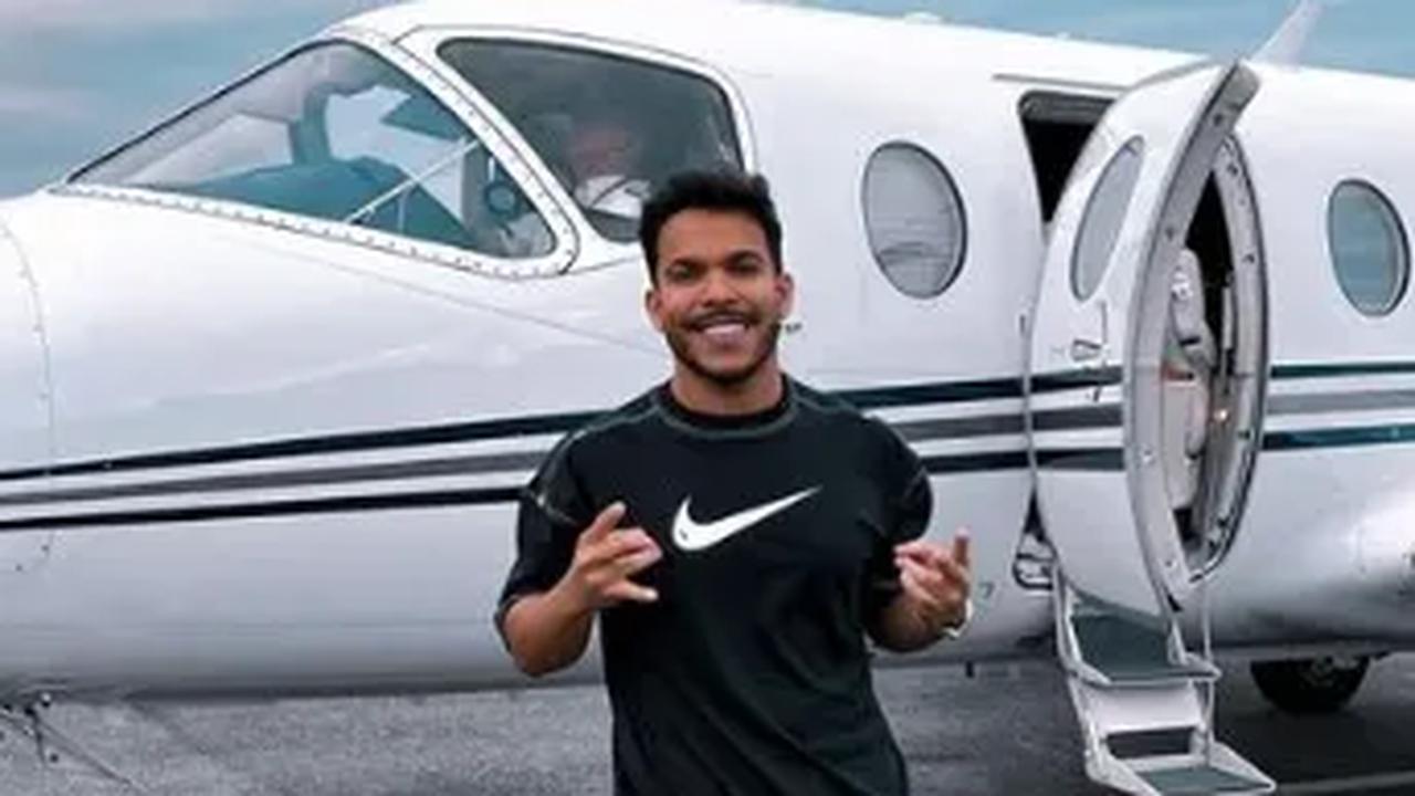 Dalam caption video itu disebutkan Lucas ‘marah’ kepada teman-temannya lantaran tak diajak berpesta barbekyu. Ia lantas memiliki ide untuk menganggu pesta teman-temannya.
