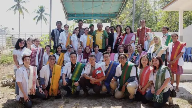 Yayasan Kembara Nusa dan Komunitas Jruk Sumba Adakan Pengobatan Gigi Gratis di Kodi, Sumba