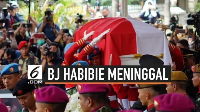 Detik-detik prosesi pemakaman jenazah Presiden ke-3 RI, BJ Habibie di TMP Kalibata, Jakarta Selatan.