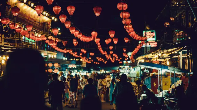 Pasar malam di Singapura