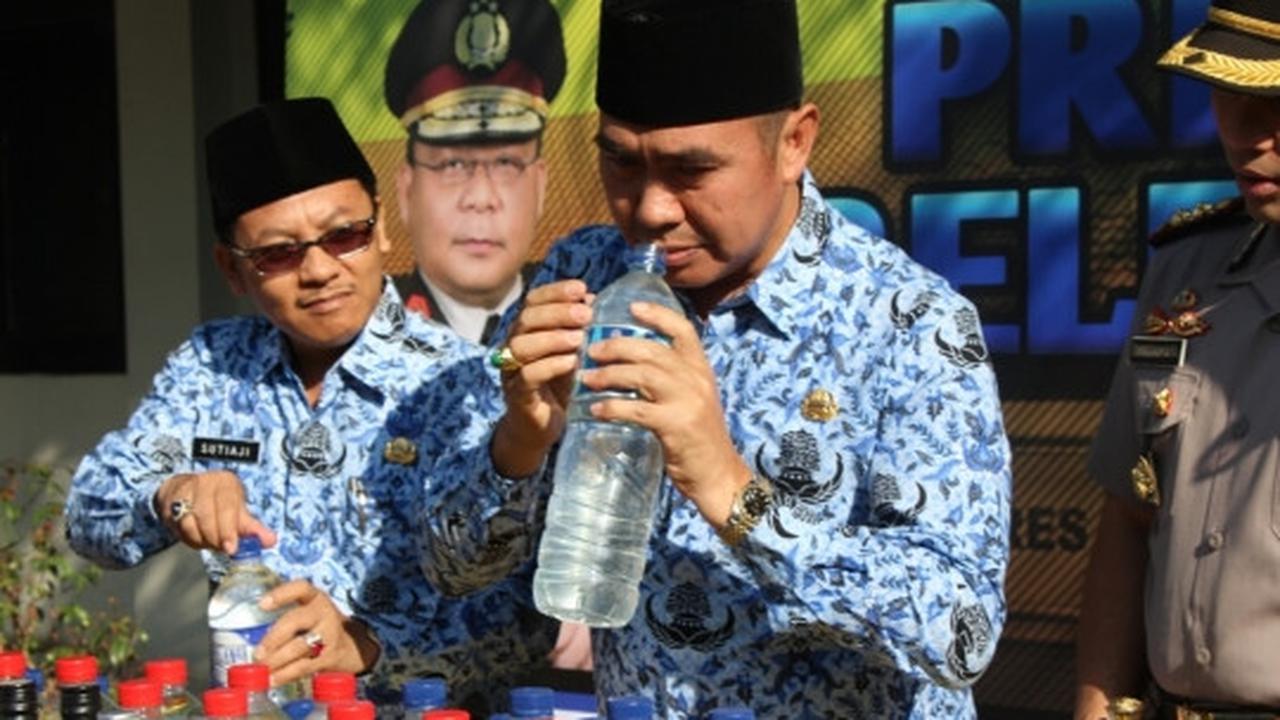 Polres Malang Kota sita 2.778 botol miras jelang Ramadan