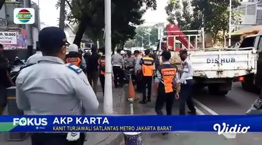 Simak informasi dalam Fokus Pagi edisi (17/07) dengan beberapa berita di antaranya, Eksekusi Rumah Bea Cukai Ricuh, Kebakaran di Permukiman Padat, Ribuan Warga Antre Nasi Jangkrik, Gerebek Rumah Komplotan Pencuri Motor.