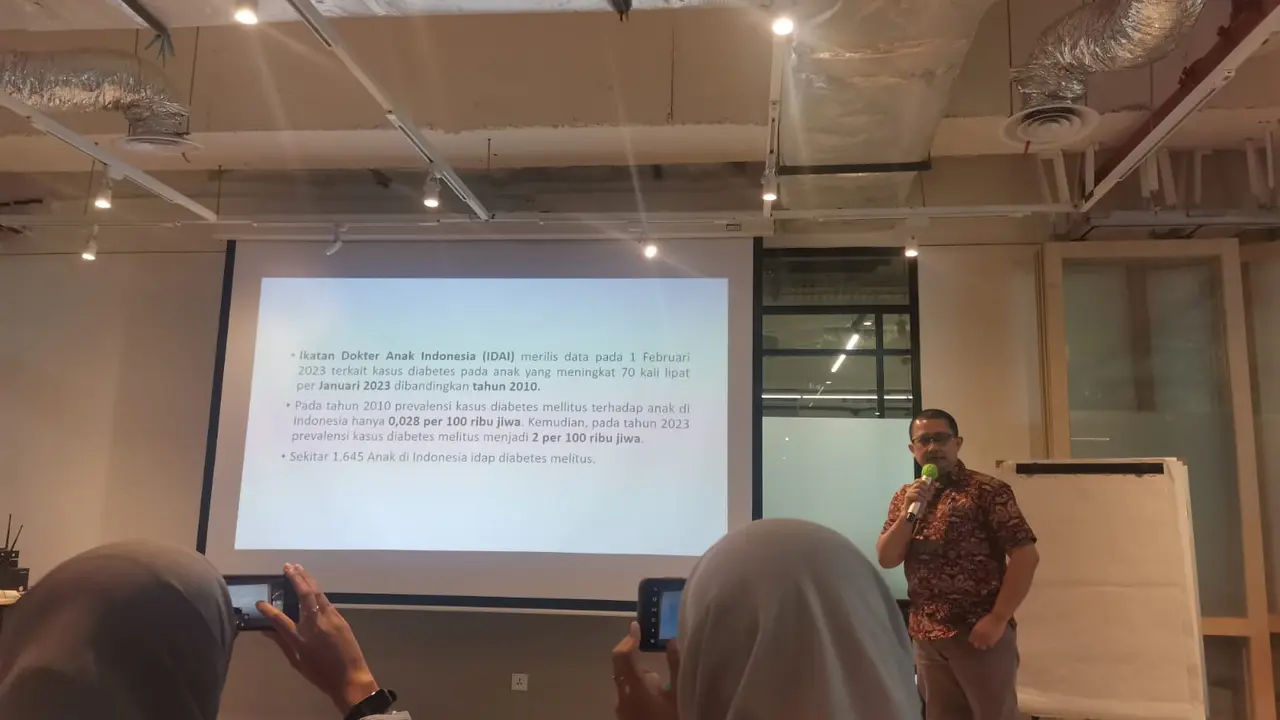 Pemaparan dokter Dana Nur Prihadi tentang diabetes pada anak di Jakarta Selatan, Rabu (8/3).