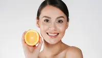 ilustrasi kulit wajah cerah karena vitamin C/copyright freepik.com/drobotdean