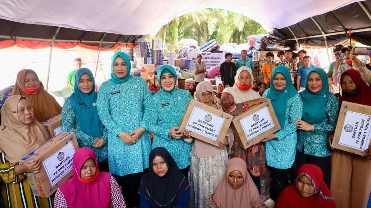Bantuan TP PKK Aceh Timur: Tri Tito Karnavian Salurkan Dukungan untuk 270 KK Pascabencana