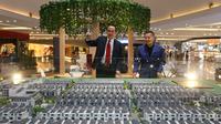 Marketing Director PT Agung Podomoro Land Tbk. Agung Wirajaya (kiri) dan Presiden Direktur PT Era Indonesia Darmadi Darmawangsa (kanan) berbincang setelah acara webinar Agung Podomoro 53 Tahun Berinovasi: Properti Pulih Lebih Cepat, Daya Beli Bangkit Lebih Kuat pada Rabu (7/9).