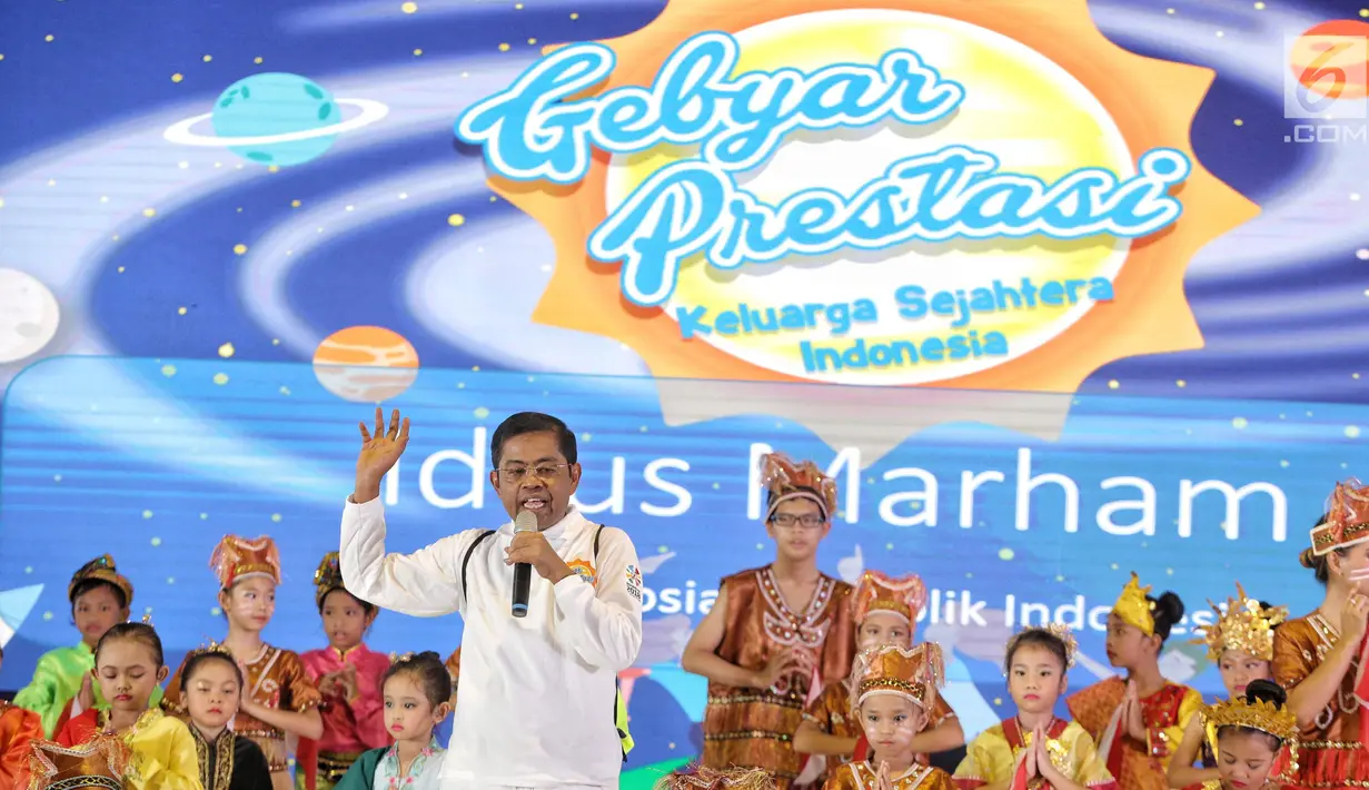Mensos Idrus Marham memberi sambutan dalam acara Gebyar Prestasi Keluarga Sejahtera Indonesia 2018 di Buperta Cibubur, Jakarta, Minggu (12/8). Anak-anak diharapkan bisa mengaktualisasikan prestasi yang diraih. (Liputan6.com/Faizal Fanani)