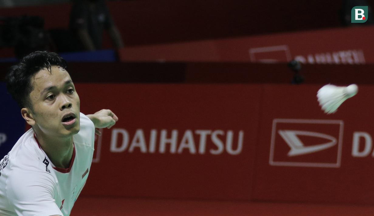 Di partai semifinal, Anthony Sinisuka Ginting akan menghadapi unggulan pertama asal Denmark, Viktor Axelsen yang lolos ke semifinal usai mengalahkan tunggal putra Hong Kong, Ng Ka Long Angus. (Bola.com/Ikhwan Yanuar)