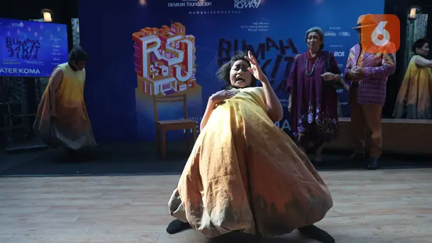 Teater Koma Pentaskan Kembali Rumah Sakit Jiwa