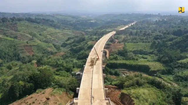Jalan Tol Ciawi-Sukabumi Seksi 2 ruas Cigombong-Cibadak sepanjang 11,9 km.