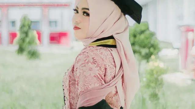 Trik Pilih Model Kebaya Agar Tubuh Tampak Langsing, Wajib Dicoba Biar Tampil Makin Pede