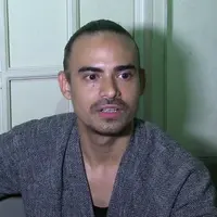 Ashraf Sinclair sedang menjalani bisnis dengan beberapa perusahaan.