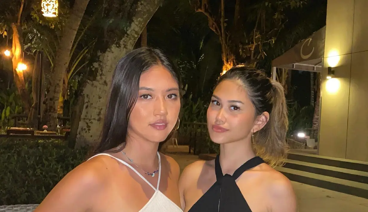 Dari dress klasik berpotongan leher halter bermotif vintage sampai gaya halter dress modern dengan detail cut out, pacar Jefri Nichol selalu mempresentasikannya dengan baik (Foto: Instagram @bellezaa_17)