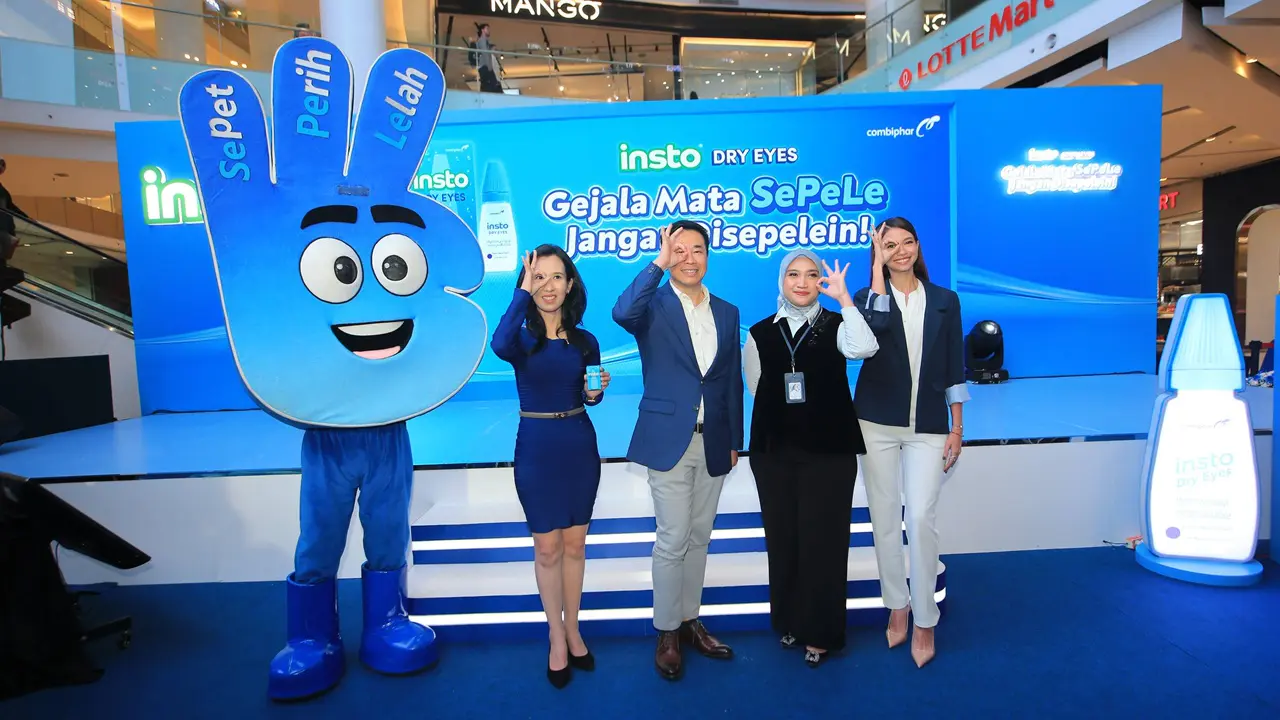 Farah Feddia, selaku GM Eye Care Combiphar