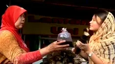 Mencari menu berbuka puasa bisa dijadikan pilihan untuk mengisi waktu ngabuburit, di kawasan Pasar Senen Jakarta Pusat anda bisa menemukan r