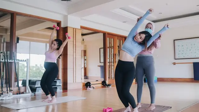 Baby Bump Makin Besar, Ini 7 Potret Nikita Willy Jalani Prenatal Pilates
