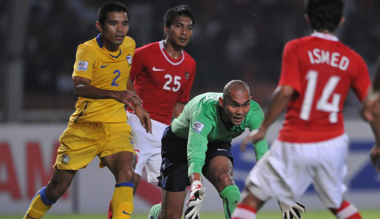 Timnas Indonesia total bertemu Thailand sebanyak 12 kali dalam 7 edisi Piala AFF, yaitu edisi 1998, 2000, 2002, 2008, 2010, 2016 dan edisi 2018. (AFP/Bay Ismoyo)