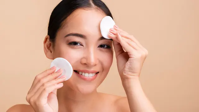 Tips Eksfoliasi Kulit Wajah agar Aman dan Tidak Merusak Skin Barrier [Dok/freepik.com]