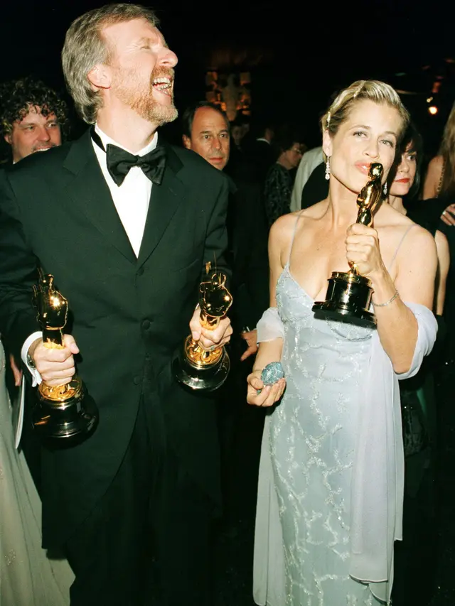 [Bintang] James Cameron dan Linda Hamilton