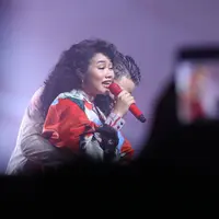 Lima penyanyi senior baru saja tampil dalam acara 5 Cinta Concert. Acara yang digelar di The Pallas, SCBD, Kamis (3/5/2018) itu diramaikan oleh Reza Artamevia, Andre Hehanusa, Rio Febrian, Yura Yunita dan Rieke Roeslan. (Nurwahyunan/Bintang.com)