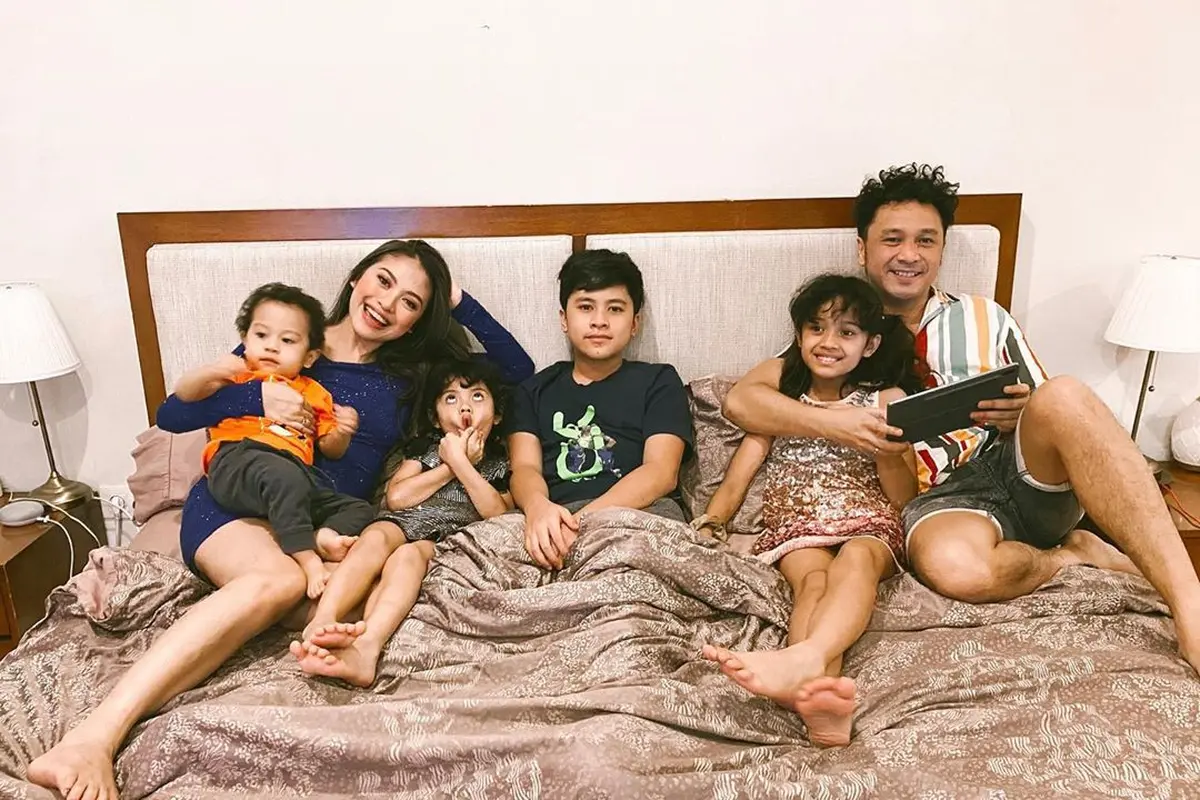 Sosok Family Man, Ini 6 Momen Manis Giring Ganesha dan Keluarga