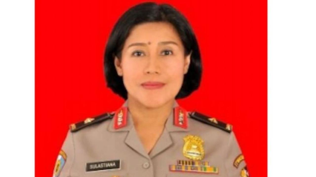 Brigjen Pol Sulastiana, Dosen Wanita Pertama Jadi Wakapolda Papua Barat