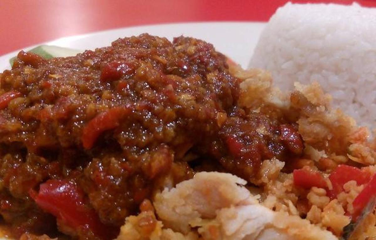 Ayam Geprek Mbok Moro, Yogyakarta.