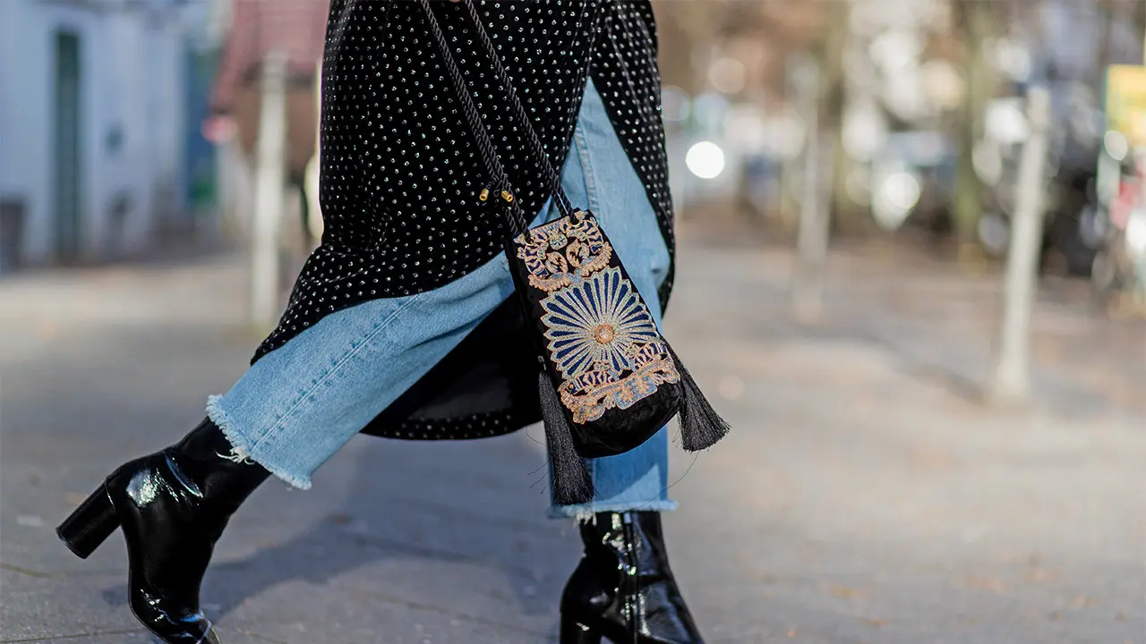 Sederet Boots Hitam Untuk Menyempurnakan Gaya Casual Chic-mu! 